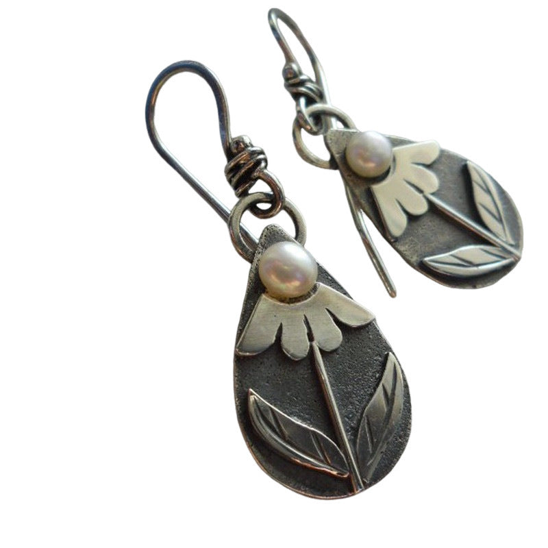 Beautiful Pearl Earring with Unique Style