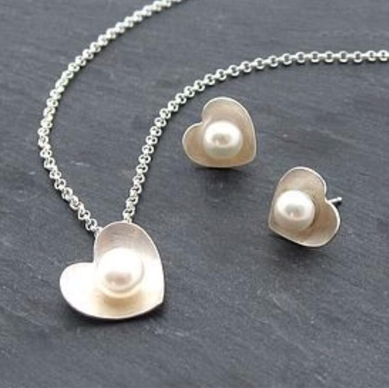 Romantic Pearl Set for Special Moments
