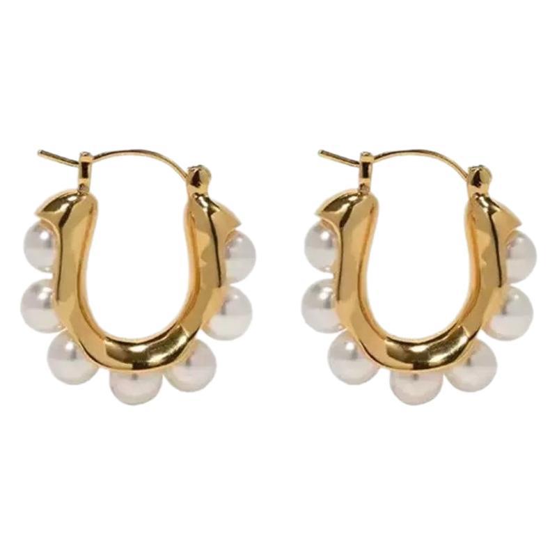 Charming Pearl Earring for Any Occasion