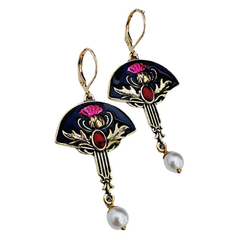 Classic Pearl Earring with Timeless Appeal