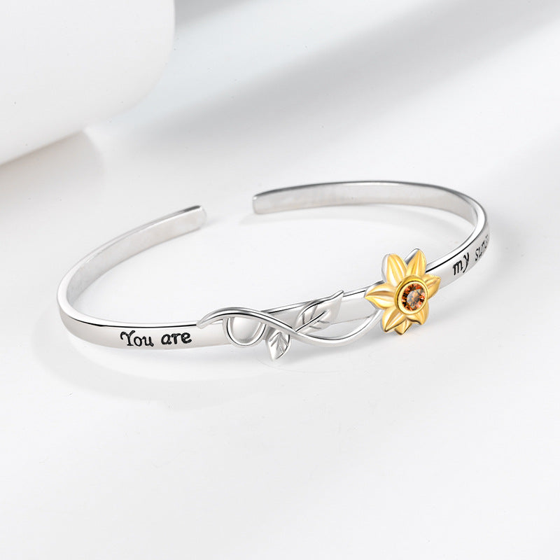 Beautiful Bracelet with Unique Style