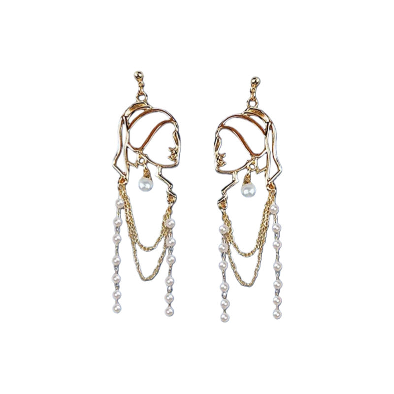 Beautiful Pearl Earring with Unique Style