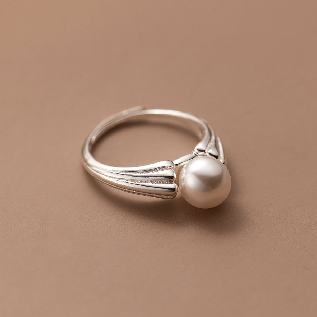 Charming Pearl Ring for Any Occasion