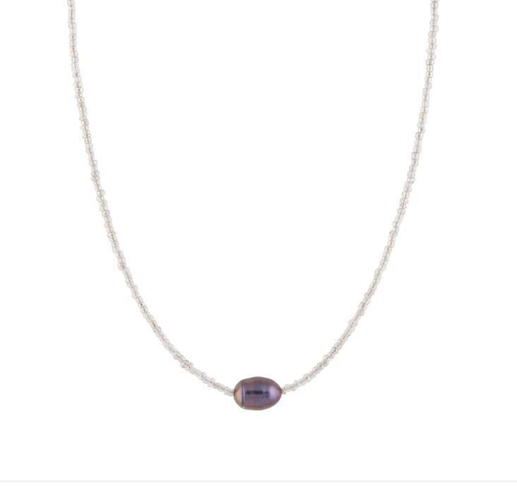 Beautiful Pearl Necklace with Unique Style