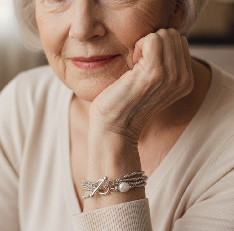 Beautiful Pearl Bracelet with Unique Style