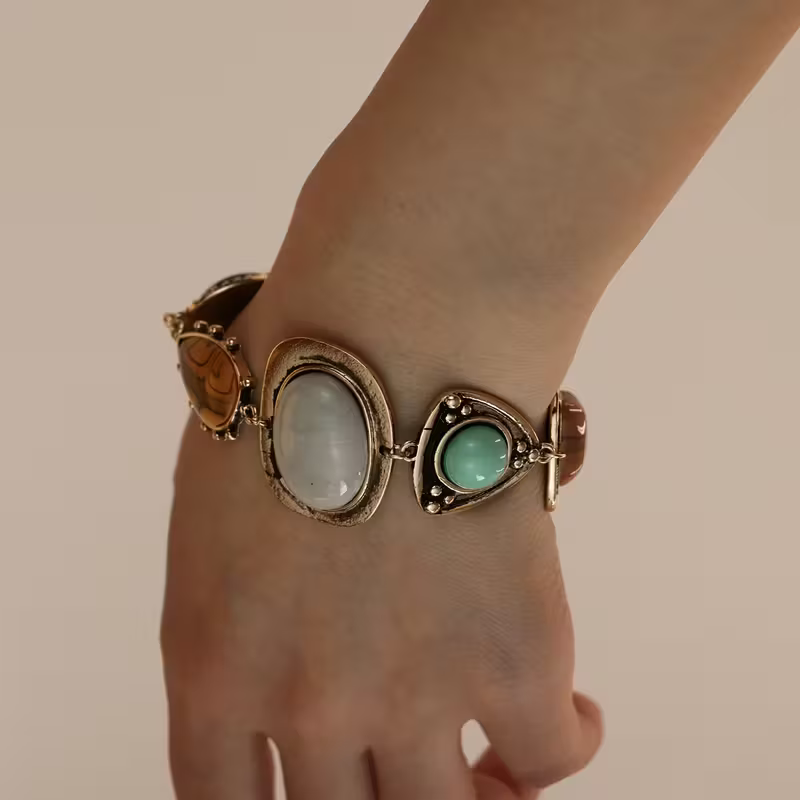 Beautiful Bracelet with Unique Style