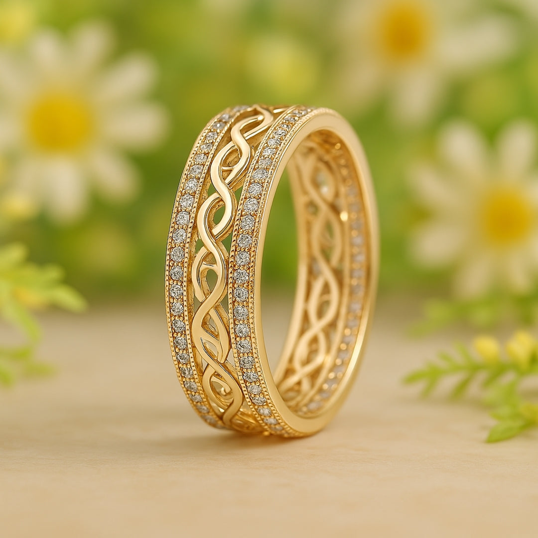 Classic Gold Ring with Timeless Appeal